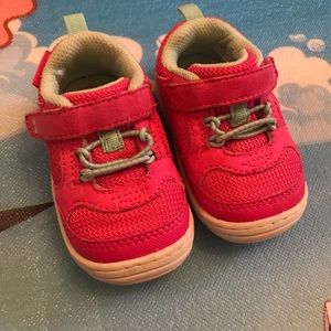Surprise by stride rite sneaker